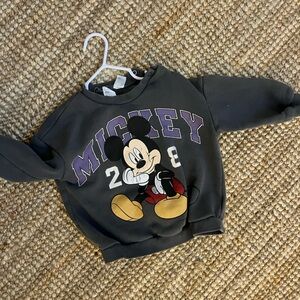 baby sweat shirt